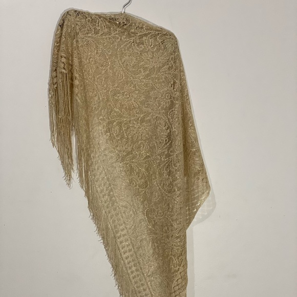 Gold shawl - Picture 2 of 4